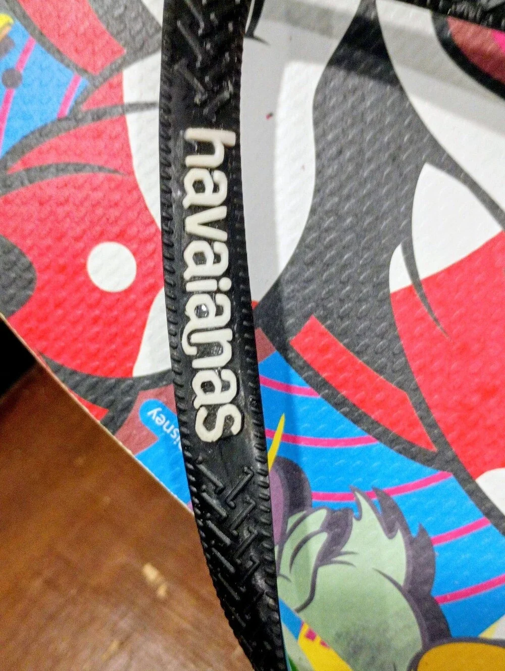 havaianas Men's SZ 13 Multicolor Graphic Flip Flops Sandals BRAND-NEW w/tags
